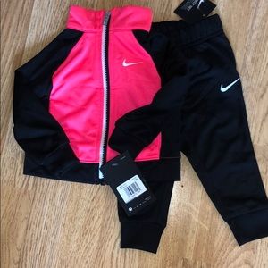 NWT Nike set!